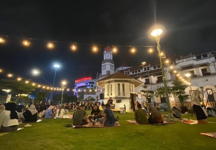 Lawang Sewu: Tempat Ngumpul Baru yang Kekinian di Semarang, “Gaya Vintage Unik”